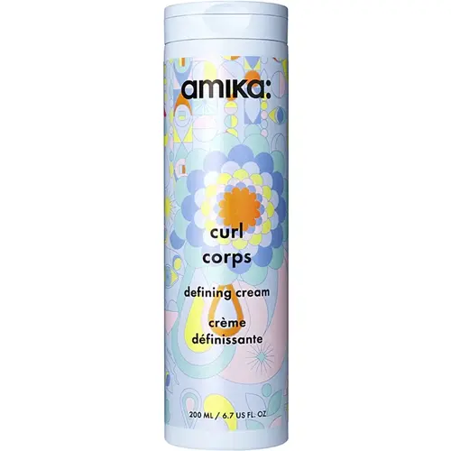 En färgglad tub curl defining cream från Amika