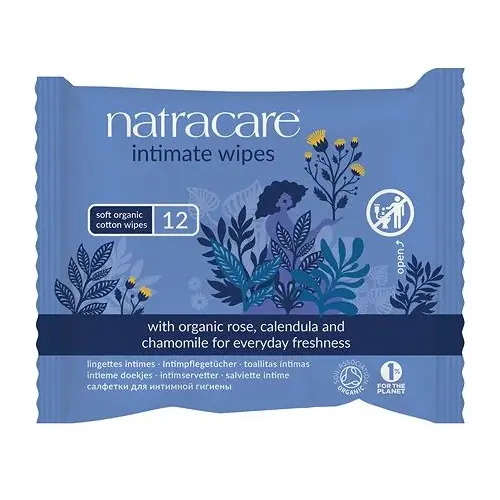 En blå förpackning som innehåller 12 stycken intima servetter tillverkade av "Natracare" med lugnande ingredienser